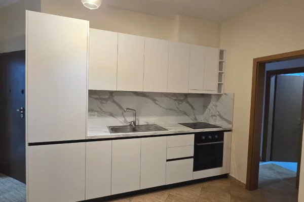Shtepi me qera Apartament ne Tirane, 2+1, Mobilimi E mobiluar, Pagesa 75,000  Leke.