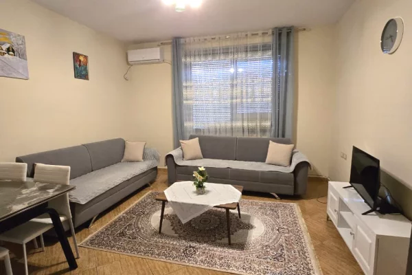 🏢 Jepet me qira apartament 2+1+2, location premium Rruga e Kosovarëve 📍