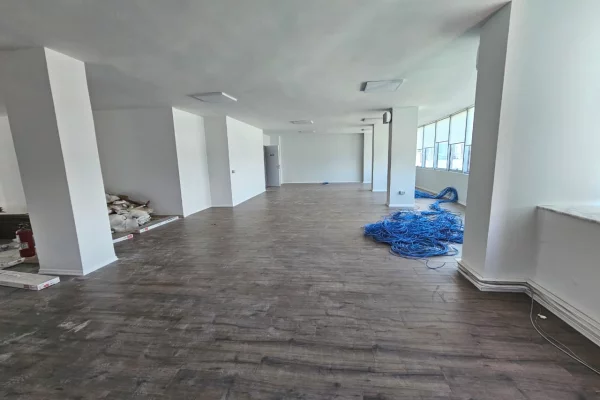🏢🔥 Ambjent Biznesi Premium per Shitje – Ideal per Kompani & Investim 🔥🏢