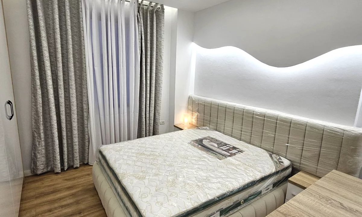 Shtepi ne shitje Apartament ne Tirane, 2+1, Mobilimi E mobiluar, Pagesa 158,000  Euro.