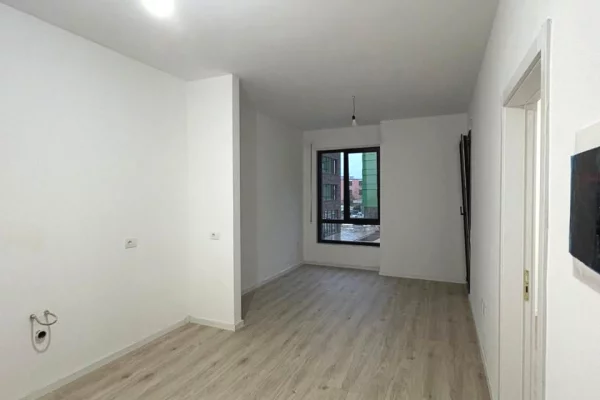 🏢 Ambient per zyra me qira tek City Garden Residence 📍
