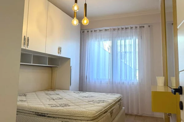 Appartamento in vendita a Tirana 1+1, Arredato
