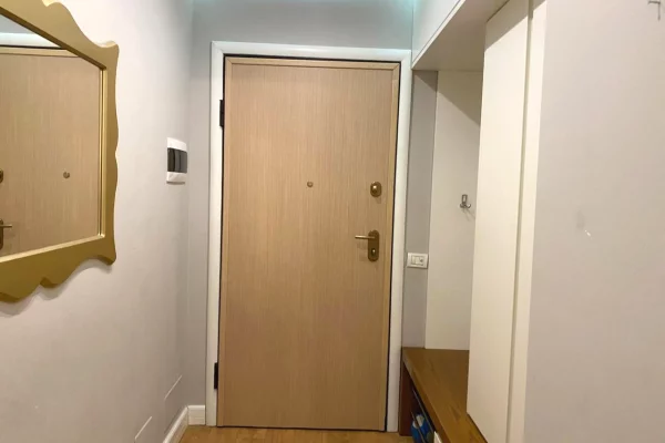Shtepi me qera Apartament ne Tirane, 3+1, Mobilimi E mobiluar, Pagesa 85,000  Leke.