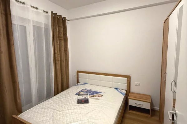 Shtepi me qera Apartament ne Tirane, 1+1, Mobilimi E mobiluar, Pagesa 400  Euro.