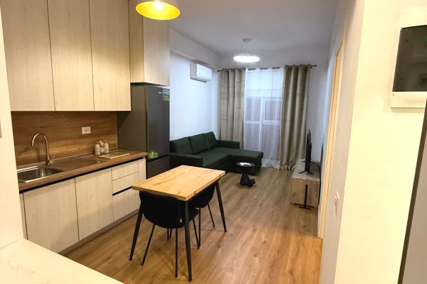 Shtepi me qera Apartament ne Tirane, 1+1, Mobilimi E mobiluar, Pagesa 400  Euro.