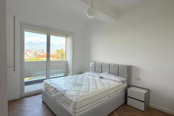 Shtepi me qera Apartament ne Tirane, 1+1, Mobilimi E mobiluar, Pagesa 60,000  Leke.