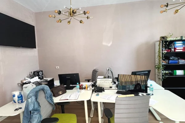 🏢✨ Jepet me Qira Ambient Zyre – Rruga Sali Butka, Tirane ✨🏢
