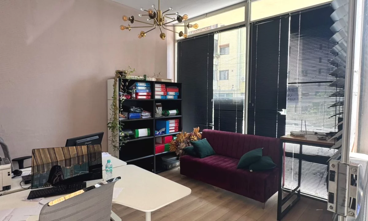 🏢✨ Jepet me Qira Ambient Zyre – Rruga Sali Butka, Tirane ✨🏢