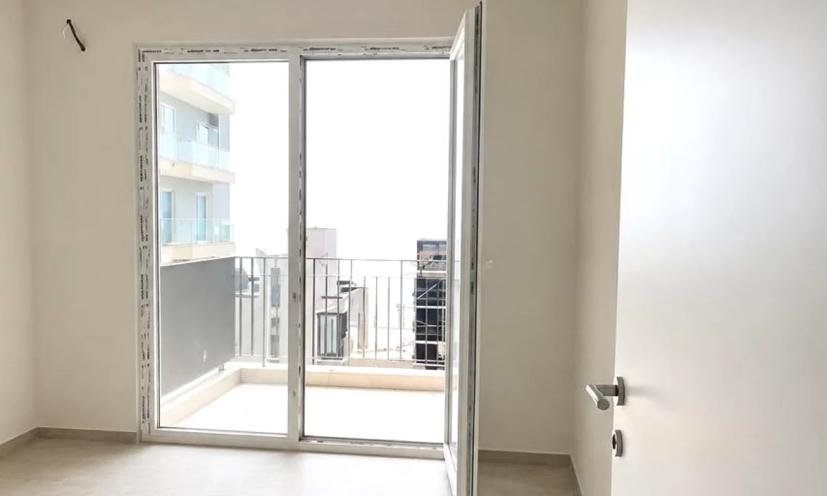 Shtepi ne shitje Apartament ne Lezhe, 2+1, Mobilimi Bosh, pa mobiluar, Pagesa 144,400  Euro.
