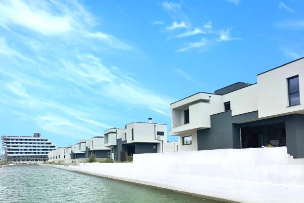 Shtepi ne shitje Duplex(shtepi me 2 kate) ne Durres, 2+1, Mobilimi Bosh, pa mobiluar, Pagesa 265,000  Euro.