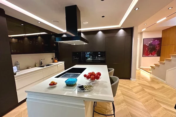 Luxury villas for sale in Tirana 4+1, Furnished