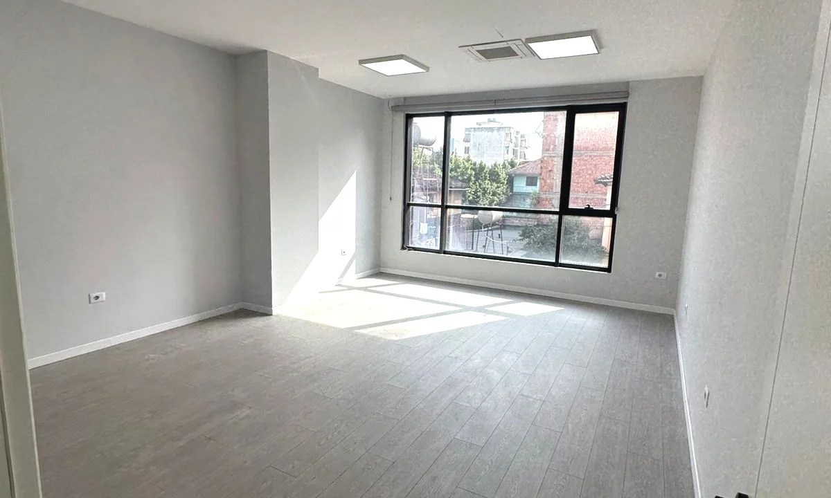 🏢✨ Ambient Biznesi Premium me Qira – Rruga Hoxha Tahsim, Tirane ✨🏢