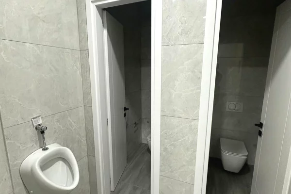 🏢✨ Ambient Biznesi Premium me Qira – Rruga Hoxha Tahsim, Tirane ✨🏢