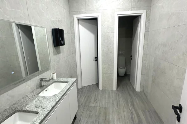 🏢✨ Ambient Biznesi Premium me Qira – Rruga Hoxha Tahsim, Tirane ✨🏢