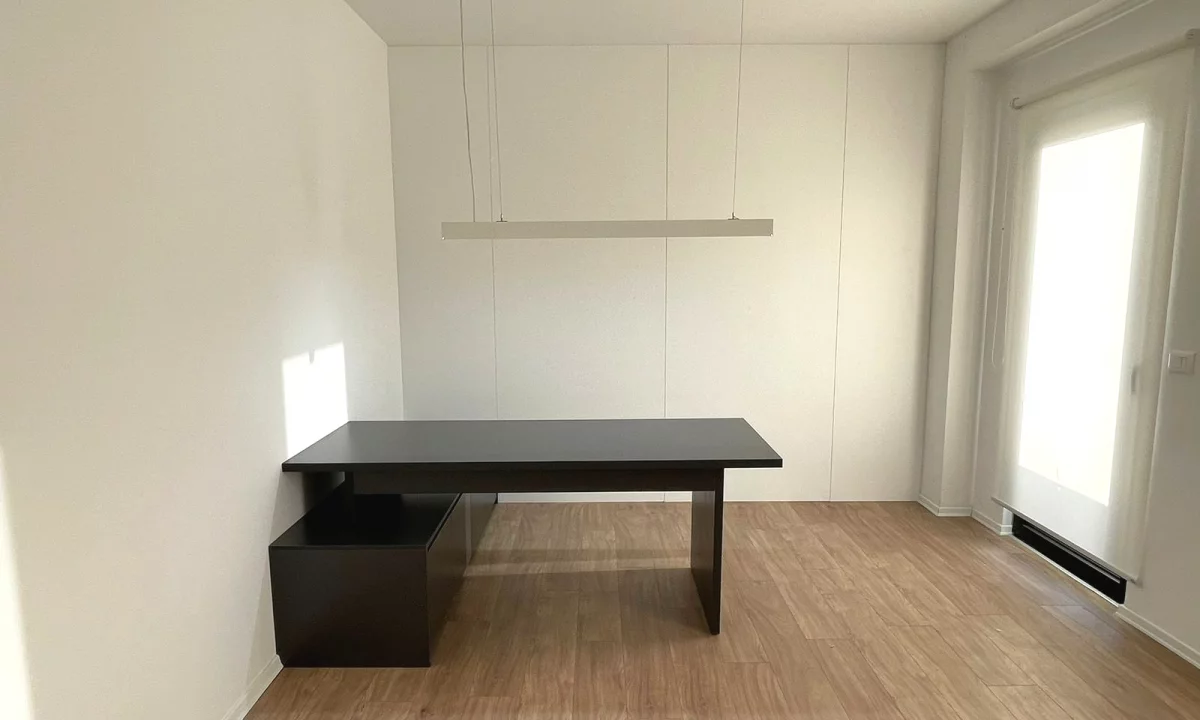 🏢✨ Zyre me Qira ne Garden Building – Rruga e Kavajes, Tirane ✨🏢