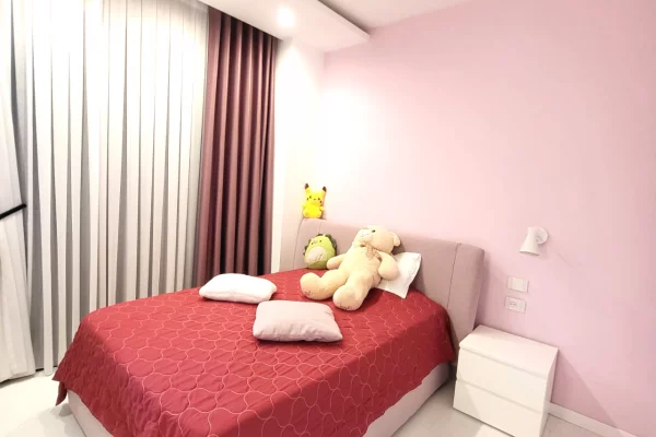 Shtepi ne shitje Vila Luksoze ne Tirane, 4+1, Mobilimi E mobiluar, Pagesa 700,000  Euro.