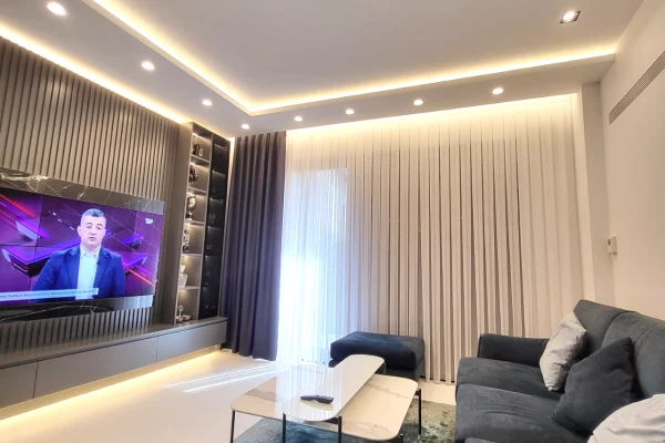 Shtepi ne shitje Vila Luksoze ne Tirane, 4+1, Mobilimi E mobiluar, Pagesa 700,000  Euro.