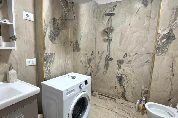 Shtepi ne shitje Apartament ne Durres, 1+1, Mobilimi E mobiluar, Pagesa 135,200  Euro.