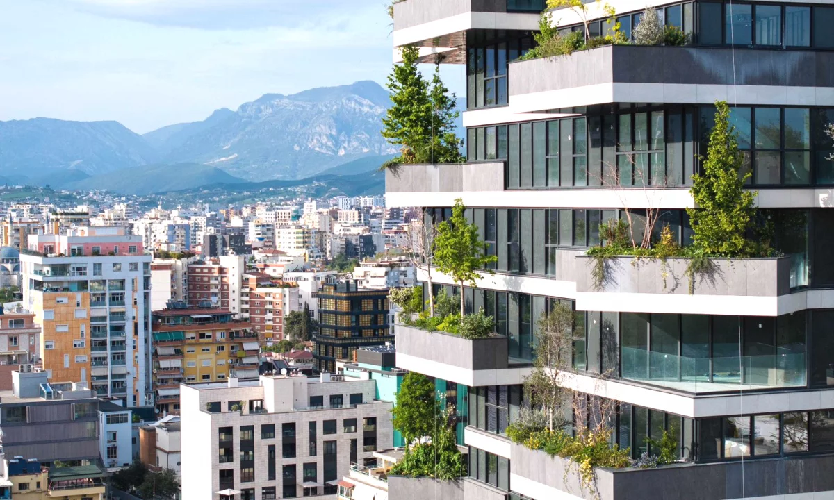 🏢✨ Zyre Premium me Qira ne Vertical Forest, Tirane – Pamje Panoramike & Lokacion Elitar ✨🏢