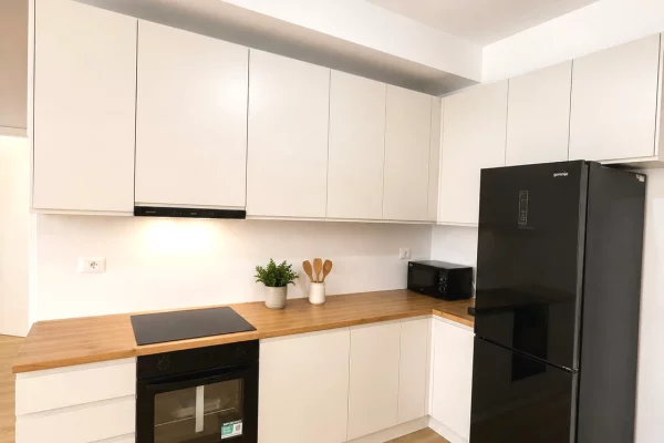 Shtepi me qera Apartament ne Tirane, 2+1, Mobilimi E mobiluar, Pagesa 55,000  Leke.