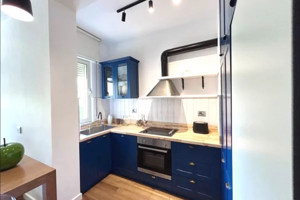 Shtepi me qera Apartament ne Tirane, 2+1, Mobilimi E mobiluar, Pagesa 1,000  Euro.