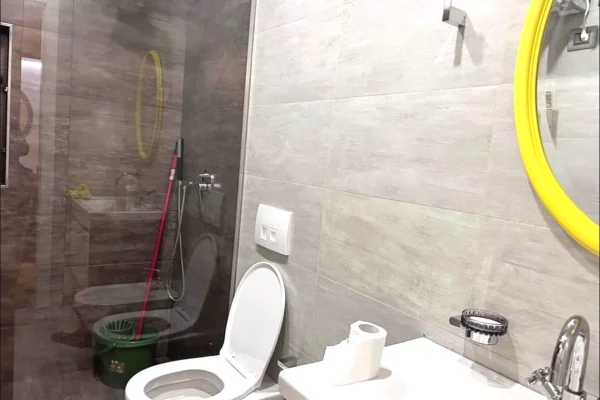 Shtepi me qera Apartament ne Tirane, 2+1, Mobilimi E mobiluar, Pagesa 1,000  Euro.