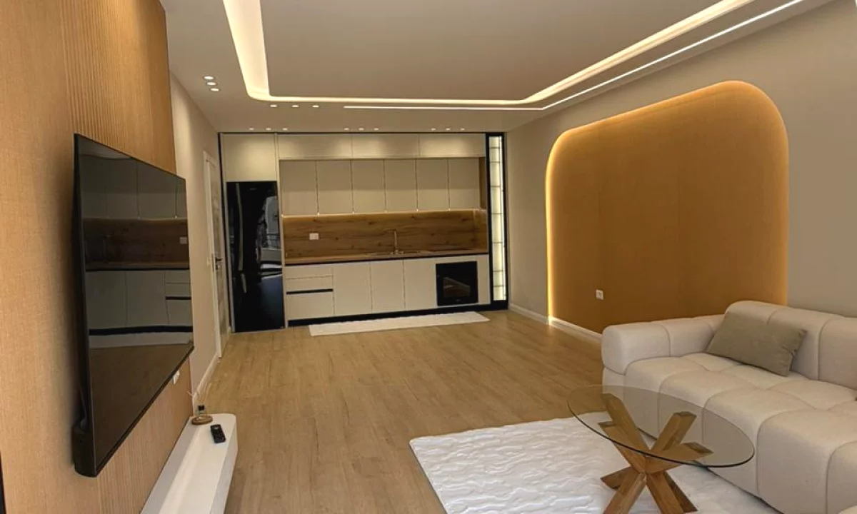 Shtepi ne shitje Apartament ne Tirane, 2+1, Mobilimi E mobiluar, Pagesa 16,500,000  Leke.