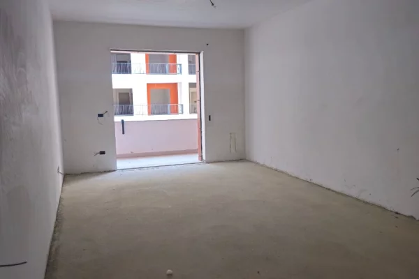 Shtepi ne shitje 2+1 ne Tirane - 125,686 Euro