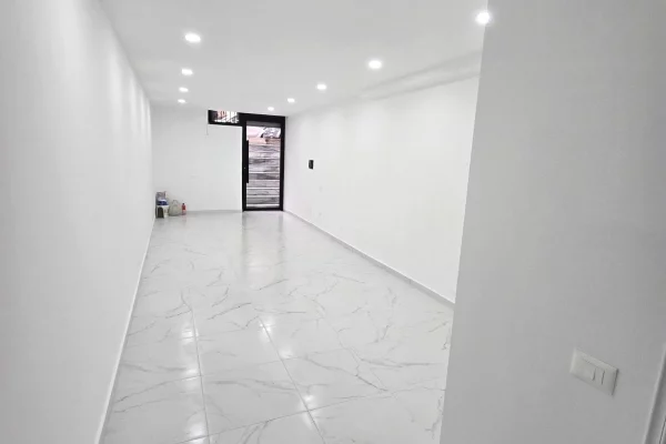 🔥🏪 SHITET DYQAN PRANE KOMUNES SE PARISIT – MUNDESI IDEALE INVESTIMI! 🏪🔥