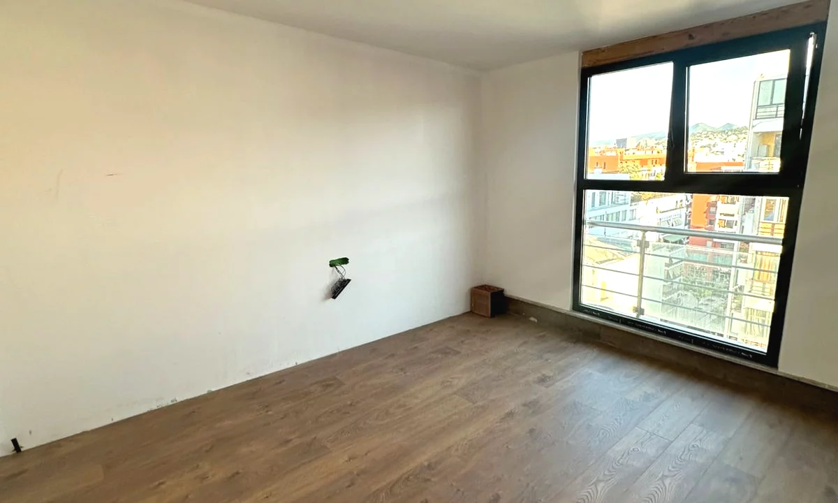 Shtepi ne shitje Apartament ne Tirane, 2+1, Mobilimi Bosh, pa mobiluar, Pagesa 290,000  Euro.