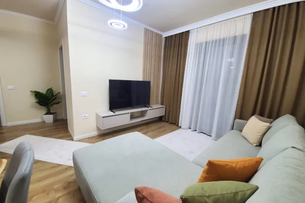 Shtepi me qera Apartament ne Tirane, 1+1, Mobilimi E mobiluar, Pagesa 1,000  Euro.