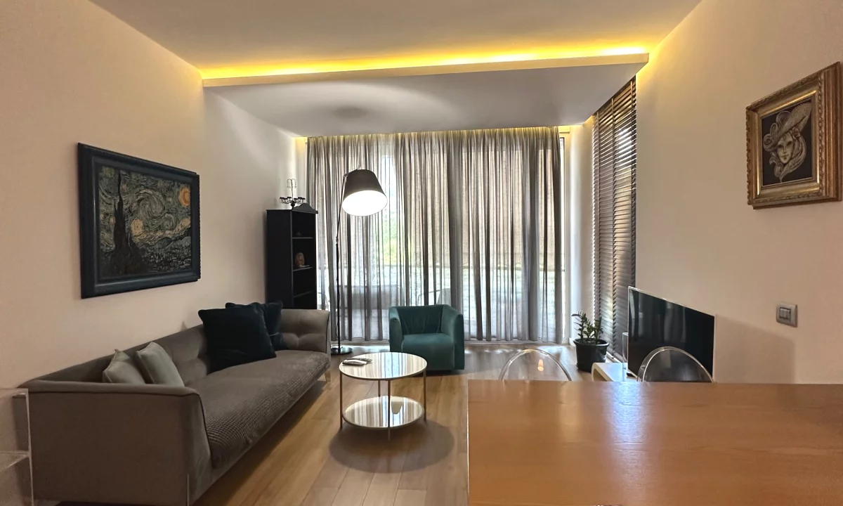 Shtepi me qera Apartament ne Tirane, 2+1, Mobilimi Pjeserisht e mobiluar, Pagesa 1,000  Euro.