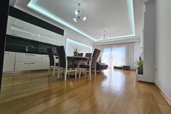 Shtepi me qera Apartament ne Tirane, 2+1, Mobilimi E mobiluar, Pagesa 90,000  Leke.