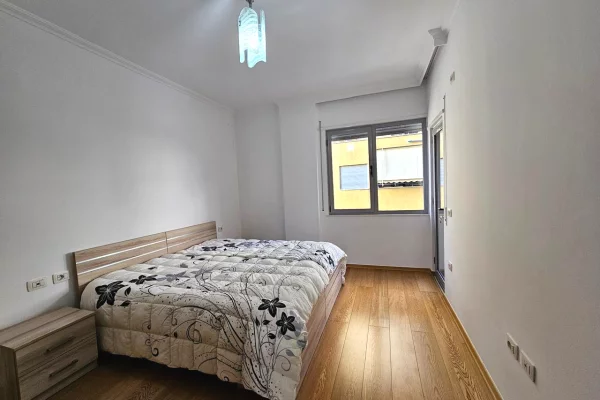 Shtepi me qera Apartament ne Tirane, 2+1, Mobilimi E mobiluar, Pagesa 90,000  Leke.