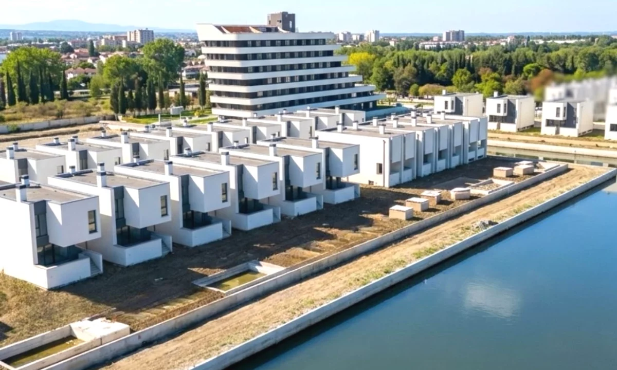 Apartment for sale in Durres 1+1, Emty