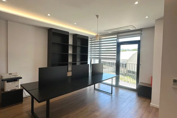 🏢✨ Ambient Zyre me Qira te Lake View Residence, Tirane ✨🏢