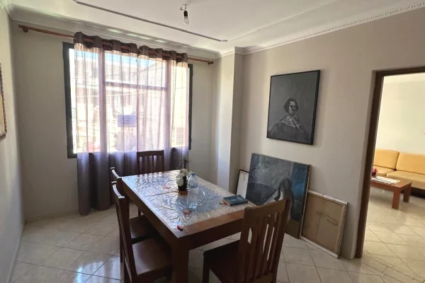 ✨ Jepet me Qira Apartament 1+1 – Rruga e Kavajës, pranë Tirana Garden Building ✨