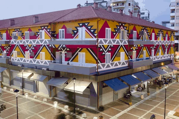 Ambient biznesi me qera 3+1 ne Tirane - 1,200 Euro