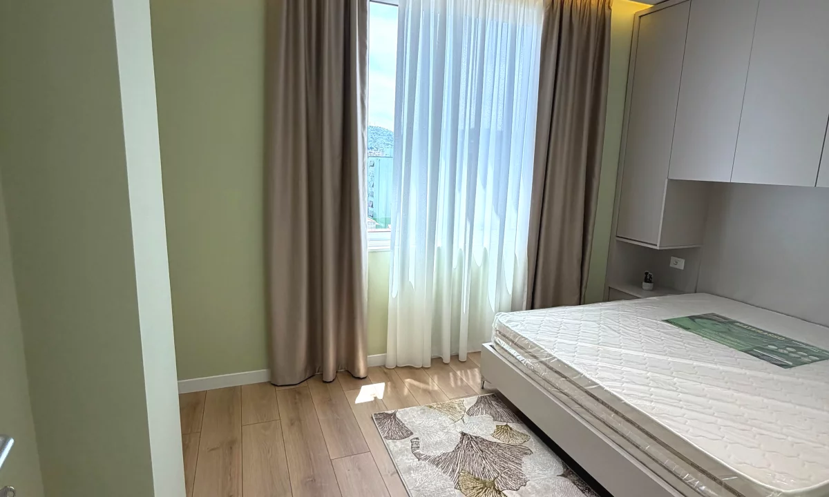 Shtepi ne shitje Apartament ne Tirane, 2+1, Mobilimi E mobiluar, Pagesa 235,000  Euro.