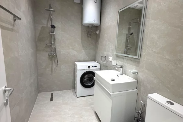 Shtepi ne shitje Apartament ne Tirane, 2+1, Mobilimi E mobiluar, Pagesa 235,000  Euro.