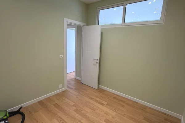 Shtepi ne shitje Apartament ne Tirane, 2+1, Mobilimi E mobiluar, Pagesa 225,000  Euro.