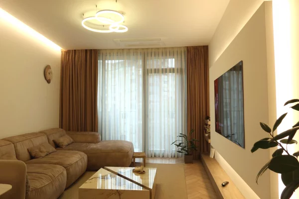 Shtepi ne shitje Apartament ne Tirane, 3+1, Mobilimi E mobiluar, Pagesa 700,000  Euro.
