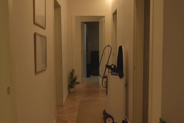 Shtepi ne shitje Apartament ne Tirane, 3+1, Mobilimi E mobiluar, Pagesa 700,000  Euro.
