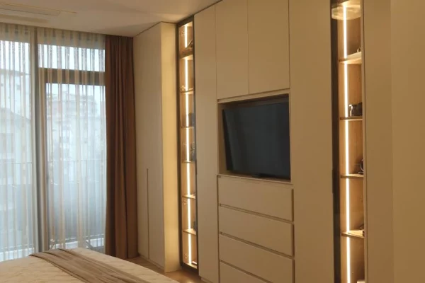 Shtepi ne shitje Apartament ne Tirane, 3+1, Mobilimi E mobiluar, Pagesa 700,000  Euro.