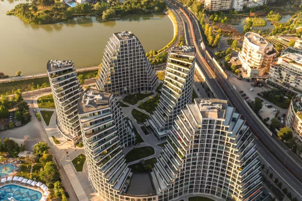 Ambient biznesi me qera 3+1 ne Tirane - 1,200 Euro