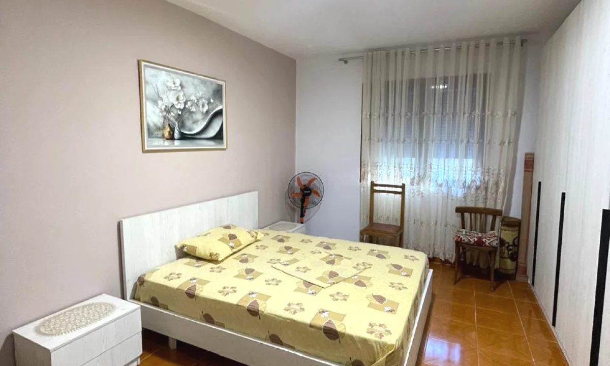Shtepi me qera Apartament ne Tirane, 1+1, Mobilimi E mobiluar, Pagesa 45,000  Leke.