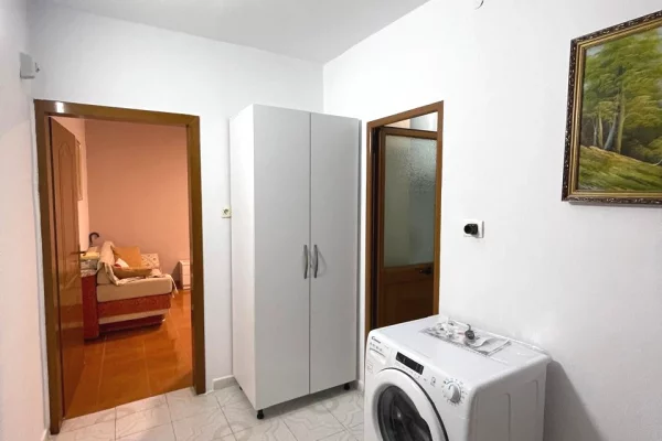 Shtepi me qera Apartament ne Tirane, 1+1, Mobilimi E mobiluar, Pagesa 45,000  Leke.