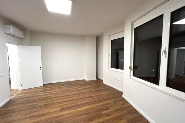 🏢✨ JEPET ME QIRA ZYRE – PERBALLE TOPTANI CENTER, QENDER TIRANE ✨🏢