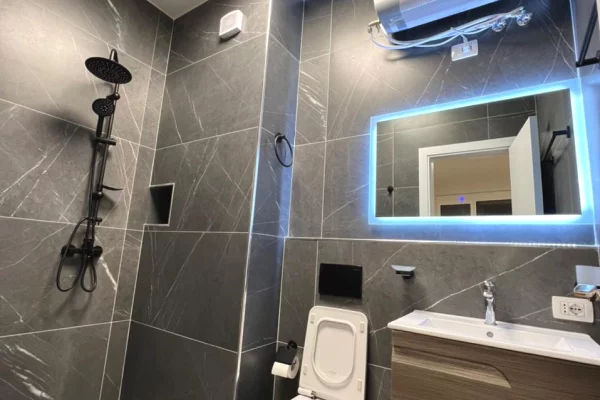 🏢✨ JEPET ME QIRA ZYRE – PERBALLE TOPTANI CENTER, QENDER TIRANE ✨🏢