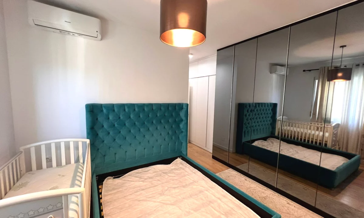 Shtepi ne shitje Apartament ne Tirane, 2+1, Mobilimi E mobiluar, Pagesa 287,000  Euro.